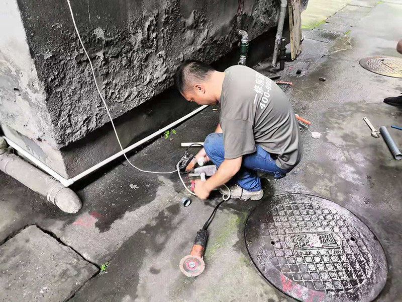 西安修水管工人整理的维修技巧，分享给大家看看，但不建议大家自己操作